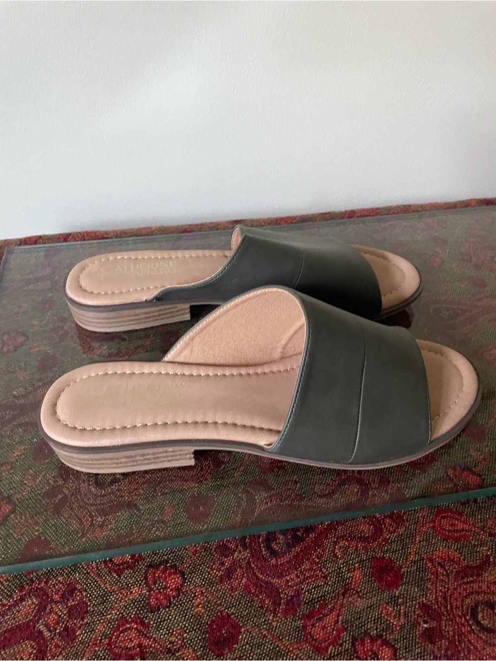 Catherine Malandrino Olive Leather Slide Sandals NWOT